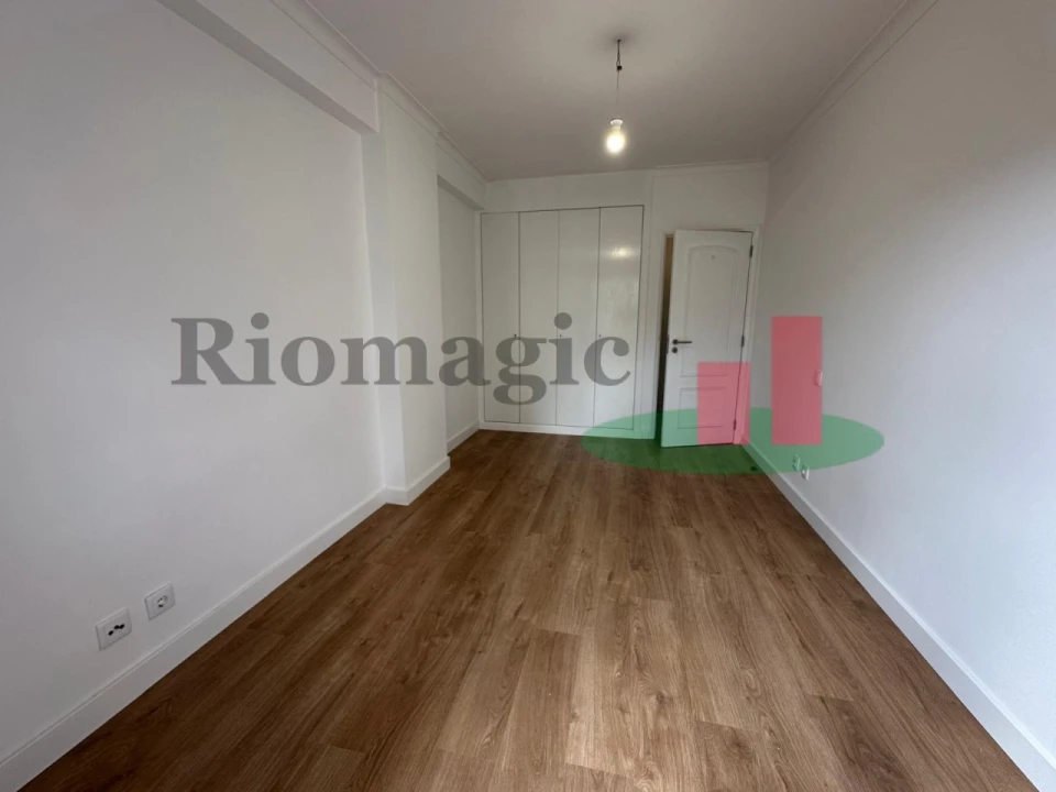 Apartamento T3 para Venda em São Domingos de Benfica Foto 18