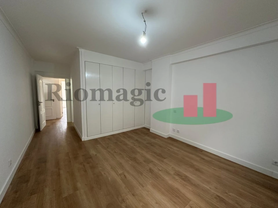 Apartamento T3 para Venda em São Domingos de Benfica Foto 21