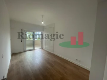 Apartamento T3 para Venda em São Domingos de Benfica