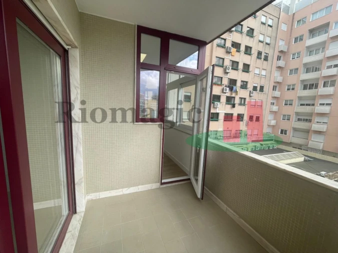 Apartamento T3 para Venda em São Domingos de Benfica Foto 28