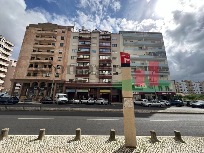 Apartamento T3 para Venda em São Domingos de Benfica Foto 44