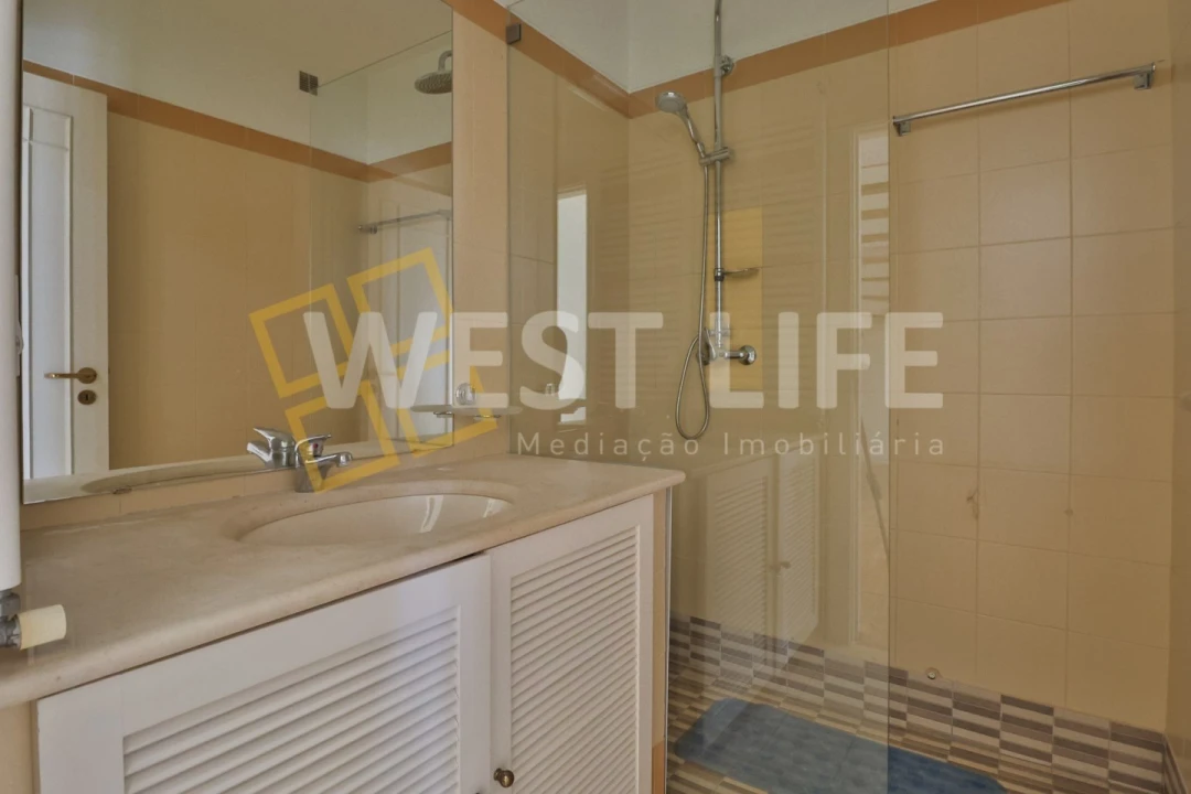 Apartamento T4 para Venda em Santa Maria, São Pedro e Matacães Foto 16