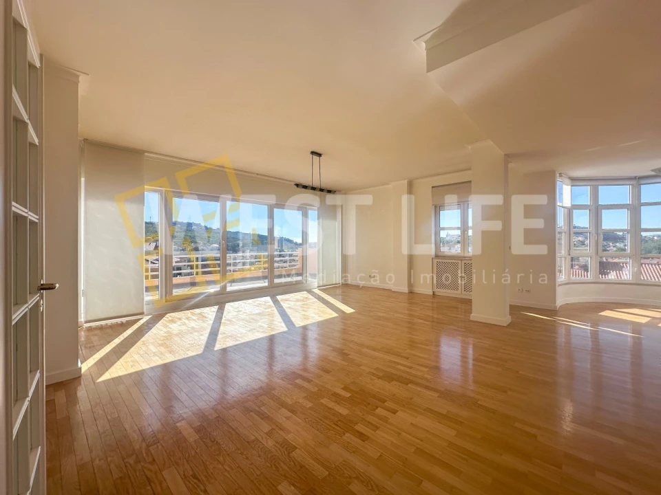 Apartamento T4 para Venda em Santa Maria, São Pedro e Matacães Foto 2