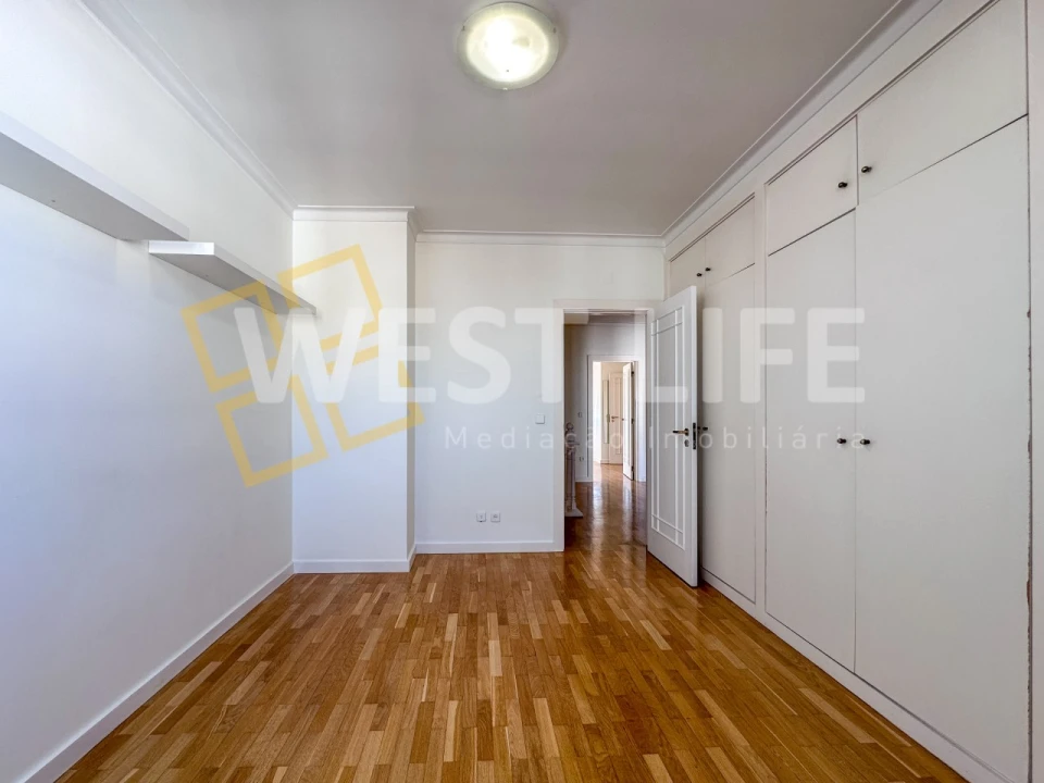 Apartamento T4 para Venda em Santa Maria, São Pedro e Matacães Foto 19