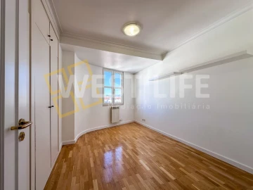 Apartamento T4 para Venda em Santa Maria, São Pedro e Matacães