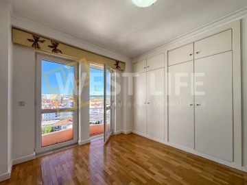 Apartamento T4 para Venda em Santa Maria, São Pedro e Matacães