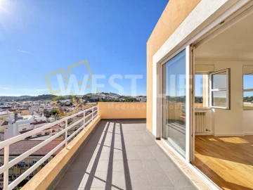 Apartamento T4 para Venda em Santa Maria, São Pedro e Matacães