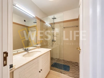 Apartamento T4 para Venda em Santa Maria, São Pedro e Matacães