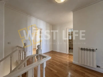 Apartamento T4 para Venda em Santa Maria, São Pedro e Matacães