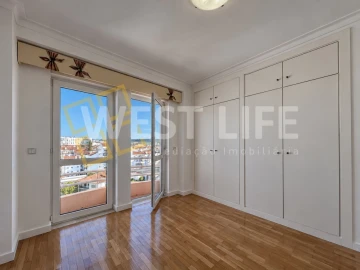 Apartamento T4 para Venda em Santa Maria, São Pedro e Matacães