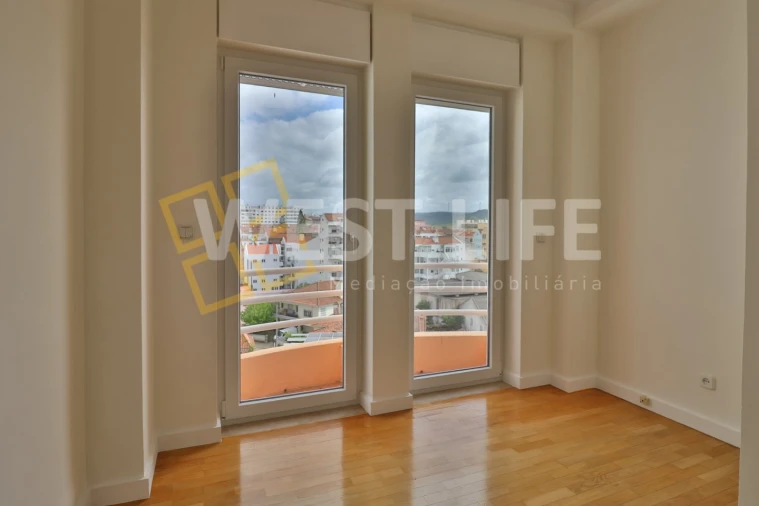 Apartamento T4 para Venda em Santa Maria, São Pedro e Matacães Foto 13
