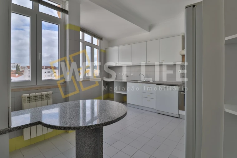 Apartamento T4 para Venda em Santa Maria, São Pedro e Matacães Foto 10