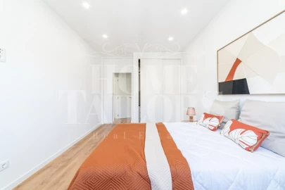 Apartamento T3 para Venda em Benfica