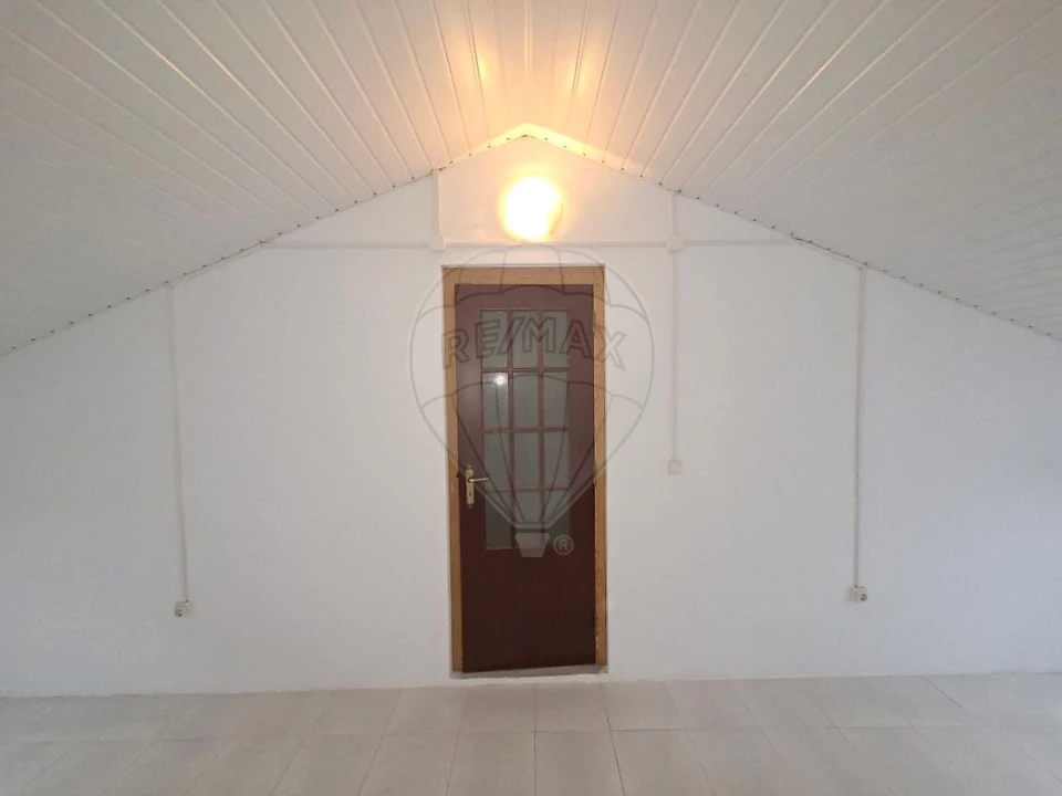 Moradia T3 para Arrendamento em Almeirim Foto 9