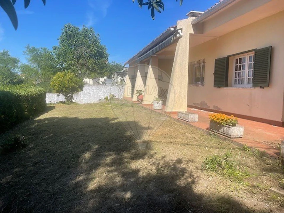 Moradia T4 para Venda em São Vicente do Paul e Vale de Figueira Foto 17