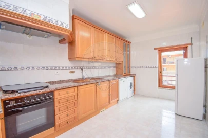 Apartamento T1 para Arrendamento em Algés, Linda-A-Velha e Cruz Quebrada-Dafundo