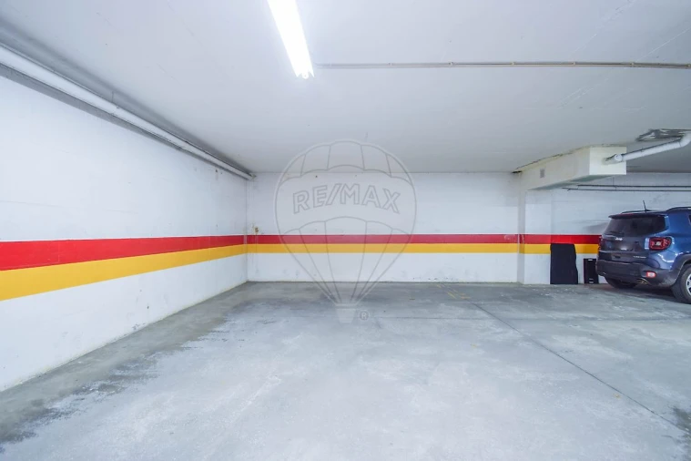 Apartamento T1 para Arrendamento em Algés, Linda-A-Velha e Cruz Quebrada-Dafundo Foto 13