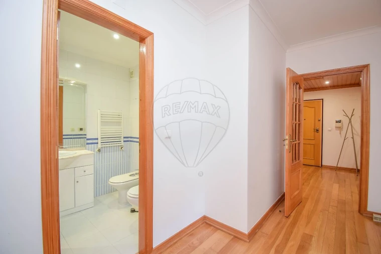 Apartamento T1 para Arrendamento em Algés, Linda-A-Velha e Cruz Quebrada-Dafundo Foto 22