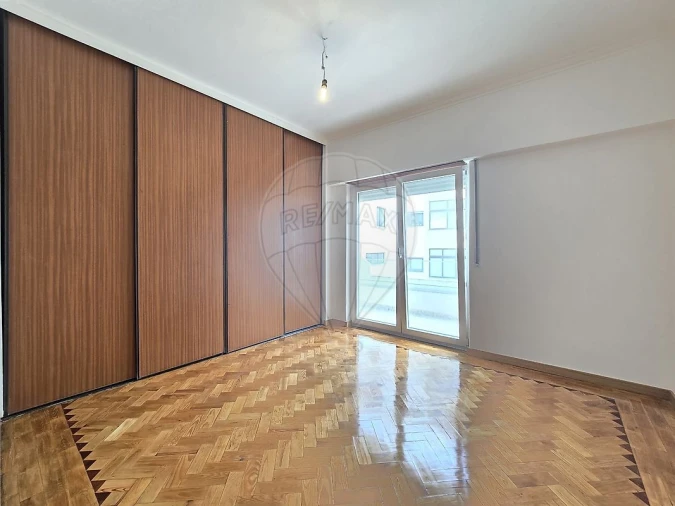 Moradia T3 para Arrendamento em Carcavelos e Parede Foto 16