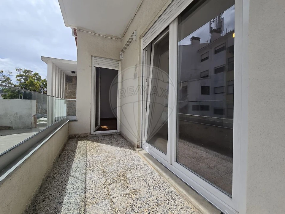 Moradia T3 para Arrendamento em Carcavelos e Parede Foto 5