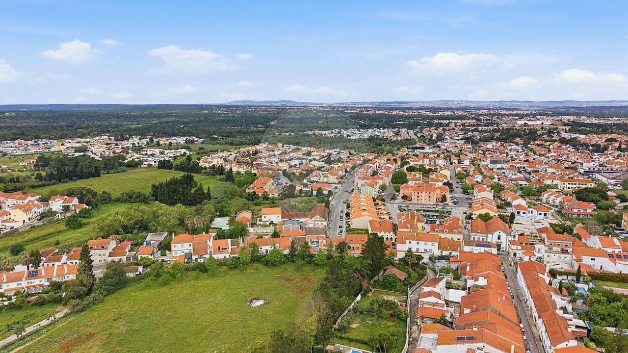 Prédio para Venda em Azeitão (São Lourenço e São Simão) Foto 1