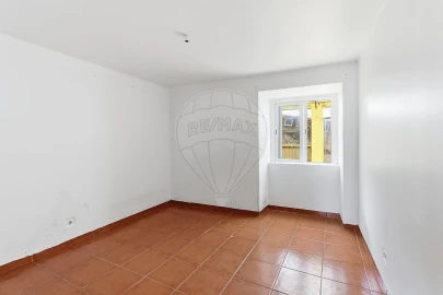 Prédio para Venda em Azeitão (São Lourenço e São Simão)