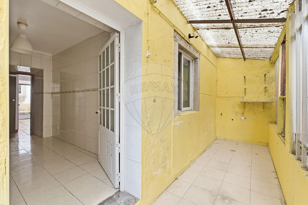 Prédio para Venda em Azeitão (São Lourenço e São Simão) Foto 22