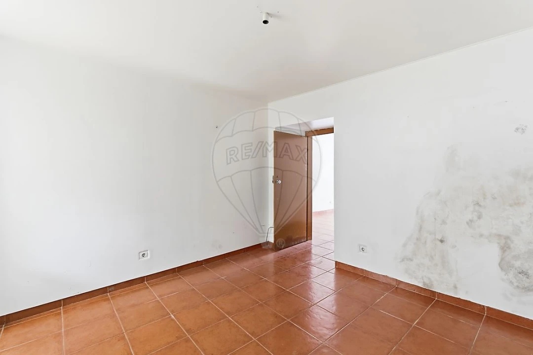 Prédio para Venda em Azeitão (São Lourenço e São Simão) Foto 24