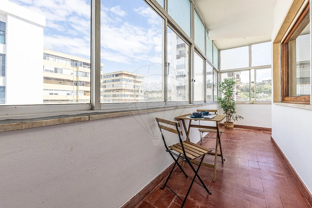 Apartamento T2 para Venda em Costa da Caparica Foto 39