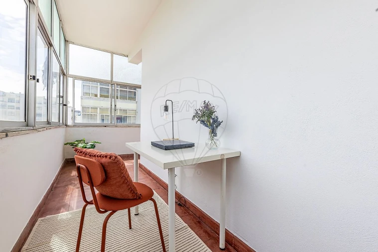 Apartamento T2 para Venda em Costa da Caparica Foto 35