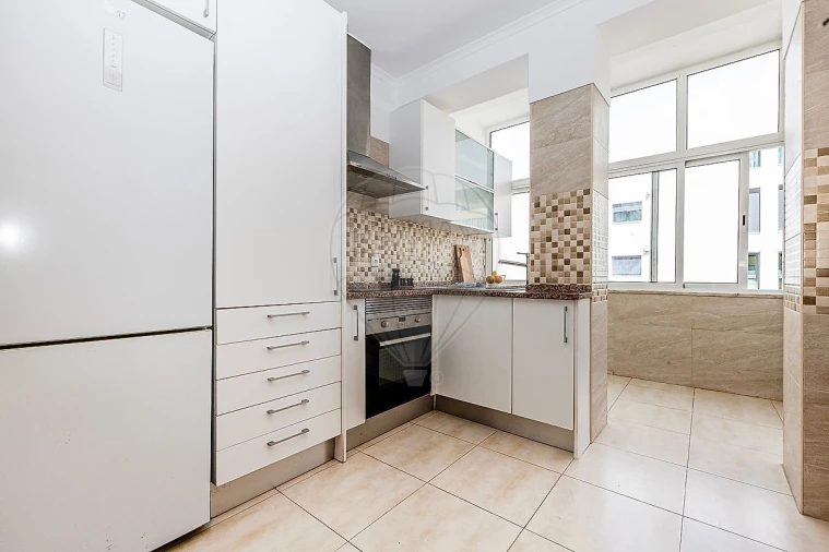 Apartamento T2 para Venda em Costa da Caparica Foto 49