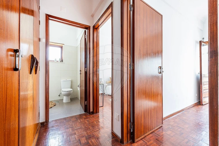 Apartamento T2 para Venda em Costa da Caparica Foto 6