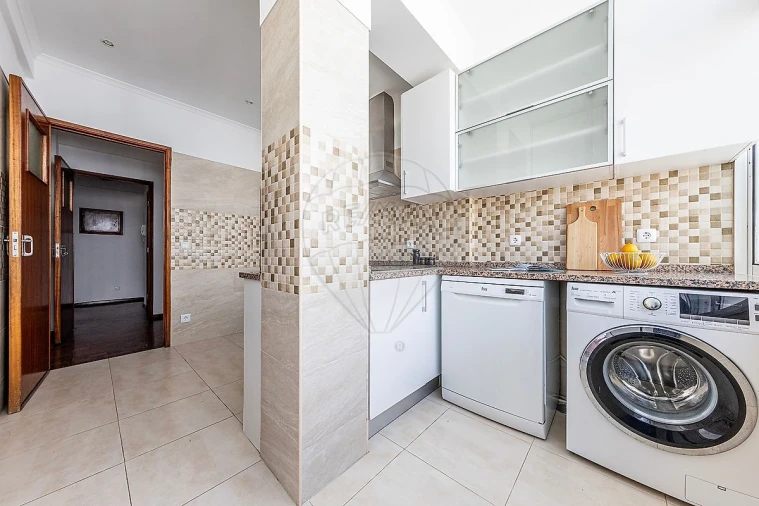 Apartamento T2 para Venda em Costa da Caparica Foto 37