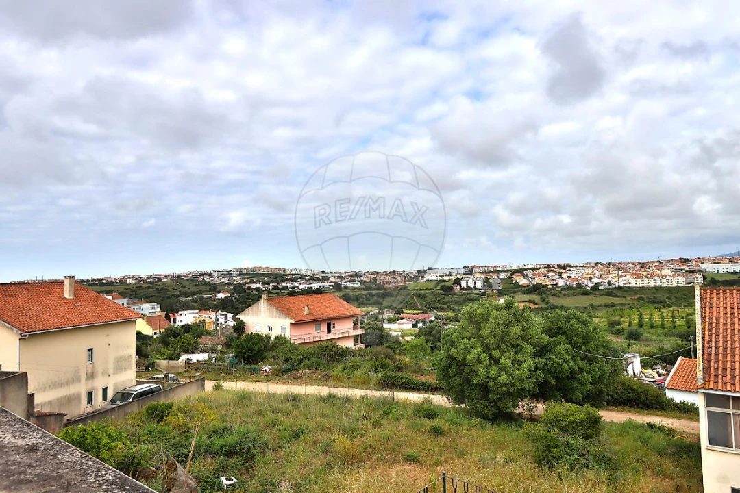 Moradia T5 para Venda em Porto Salvo Foto 3