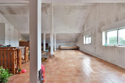 Moradia T5 para Venda em Porto Salvo
