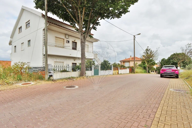 Moradia T5 para Venda em Porto Salvo Foto 19