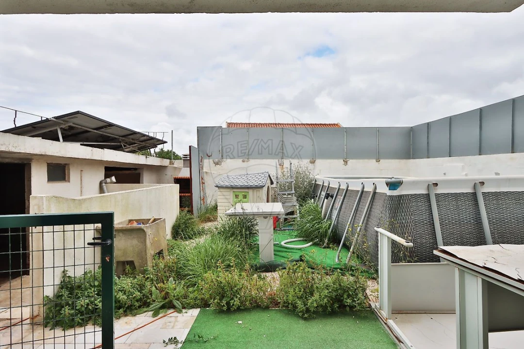 Moradia T5 para Venda em Porto Salvo Foto 18