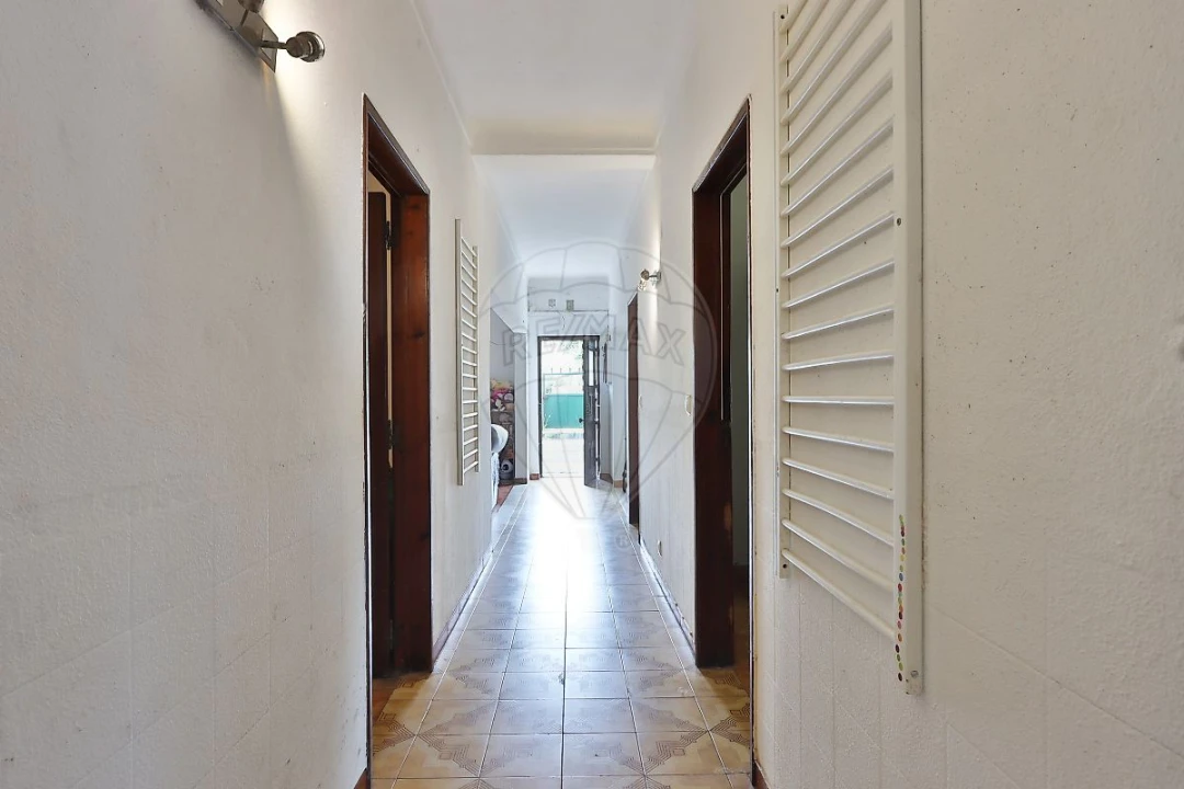 Moradia T5 para Venda em Porto Salvo Foto 16