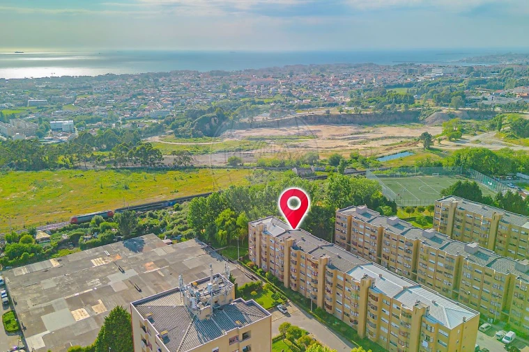 Apartamento T3 para Venda em Santa Marinha e São Pedro da Afurada Foto 2