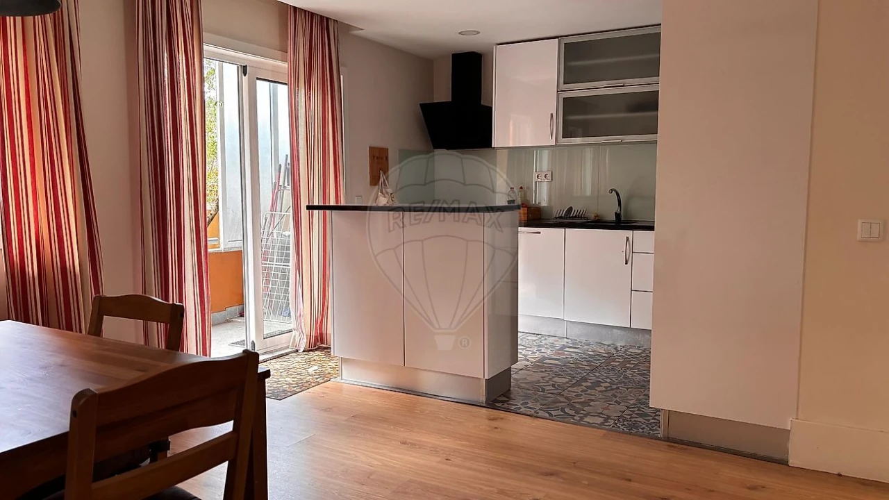 Apartamento T3 para Arrendamento em Mafamude e Vilar do Paraíso Foto 3