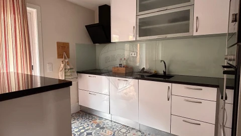 Apartamento T3 para Arrendamento em Mafamude e Vilar do Paraíso