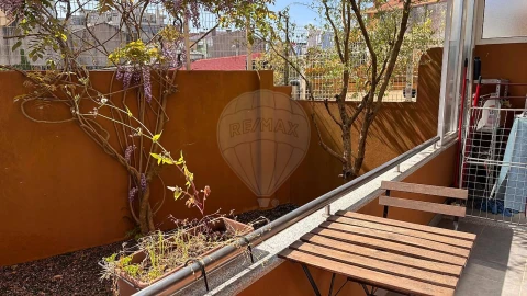 Apartamento T3 para Arrendamento em Mafamude e Vilar do Paraíso