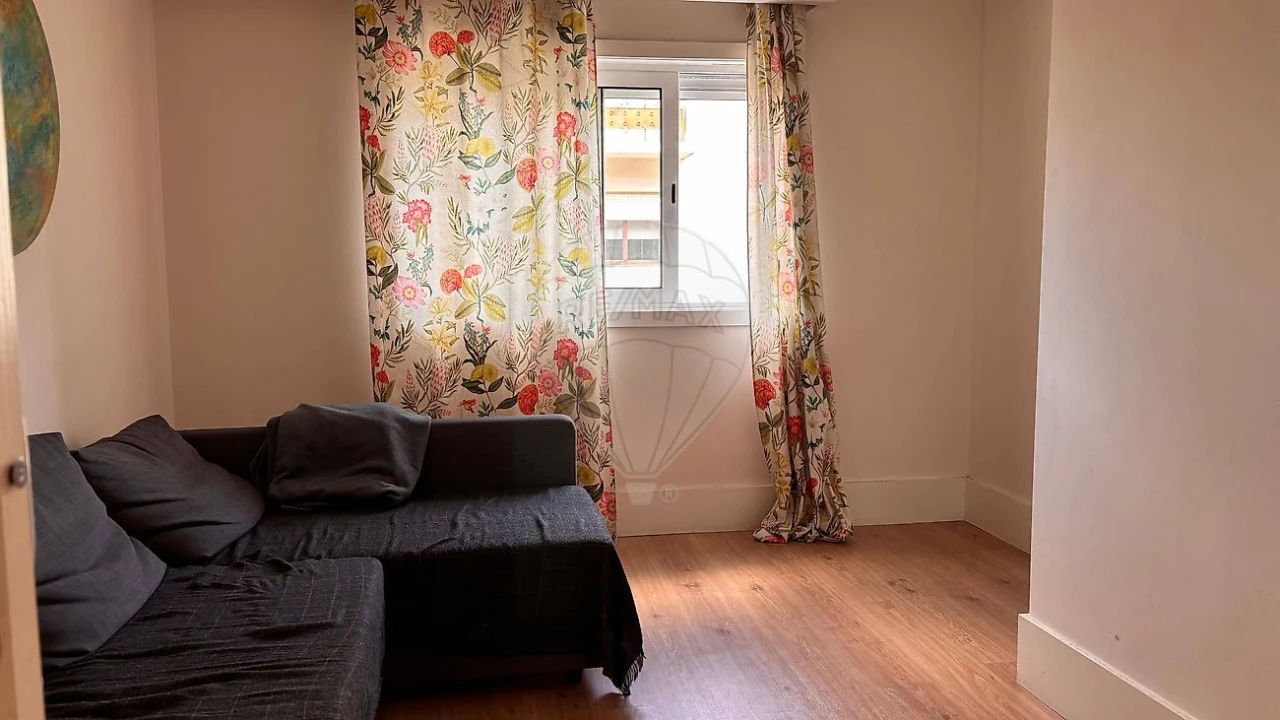 Apartamento T3 para Arrendamento em Mafamude e Vilar do Paraíso Foto 8