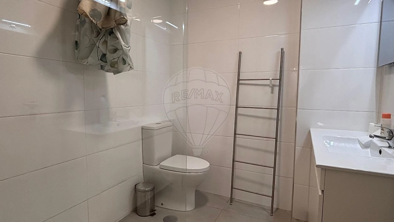 Apartamento T3 para Arrendamento em Mafamude e Vilar do Paraíso Foto 13