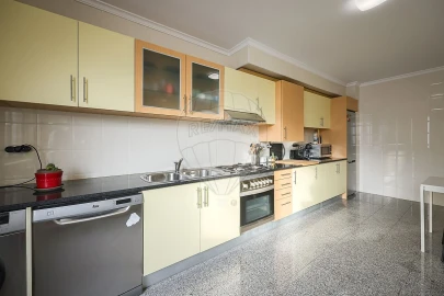 Apartamento T2 para Venda em Glória e Vera Cruz