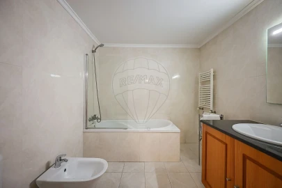 Apartamento T2 para Venda em Glória e Vera Cruz