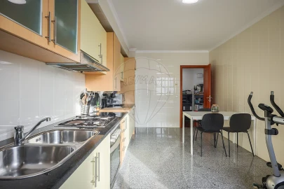 Apartamento T2 para Venda em Glória e Vera Cruz