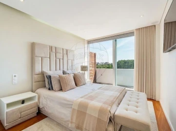 Apartamento T4 para Venda em Arcozelo