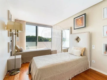 Apartamento T4 para Venda em Arcozelo