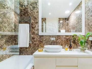 Apartamento T4 para Venda em Arcozelo